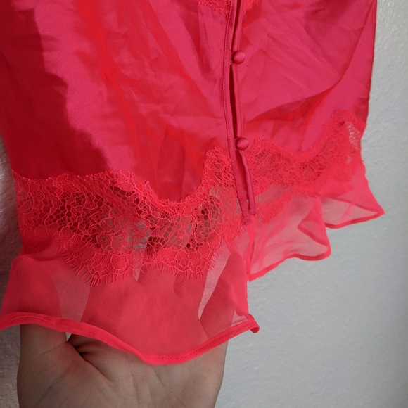 Victoria's Secret Bight Pink Lace Crop Lingerie - Picture 2 of 16